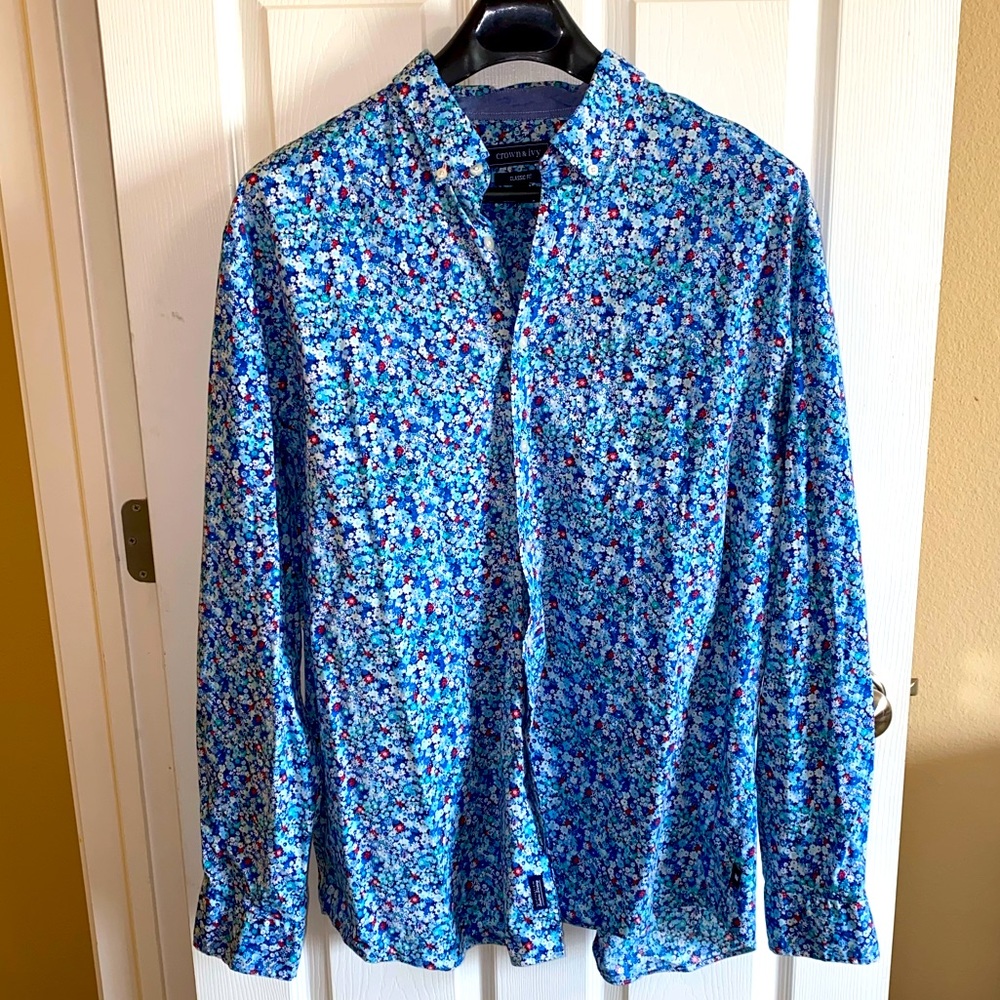 Crown & Ivy Button Down Dress Shirt